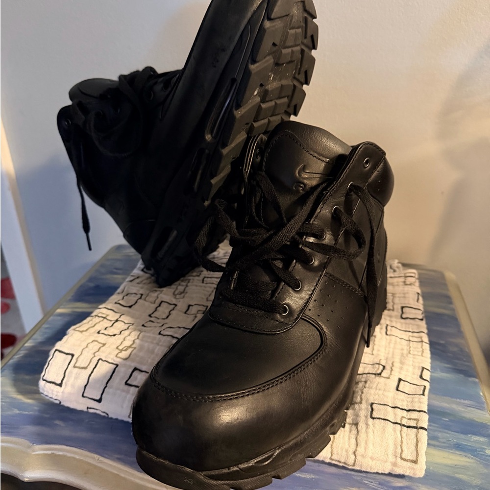 Nike Goadome Men's Black Leather Boots